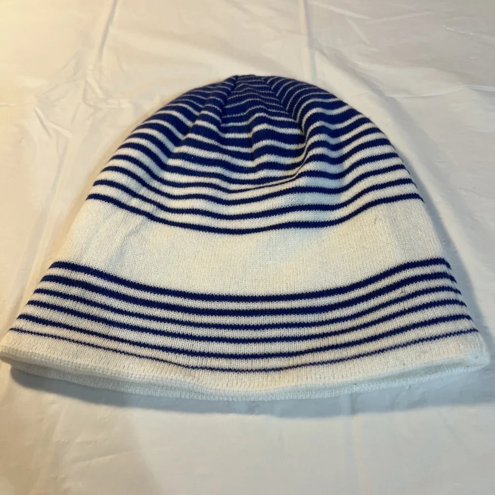 CHAMPION AUTHENTIC BEANIE HAT MEN'S REVERSIBLE OS WHITE EMBROIDERED LOGO DESIGN